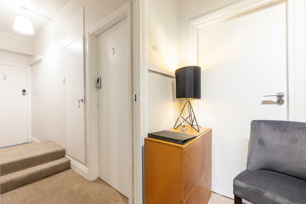 Grand Swiss Cottage Apartment Лондон Екстериор снимка