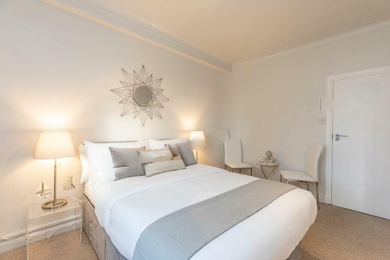Grand Swiss Cottage Apartment Лондон Екстериор снимка