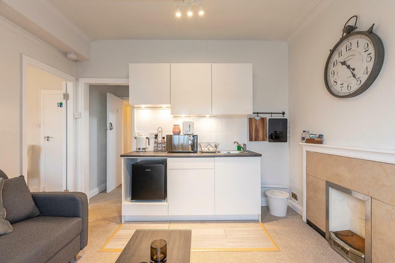Grand Swiss Cottage Apartment Лондон Екстериор снимка